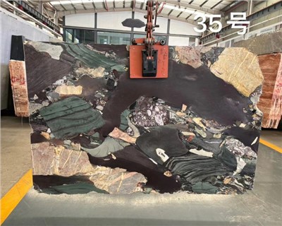 Naravni zeleni marmor štirih letnih časov